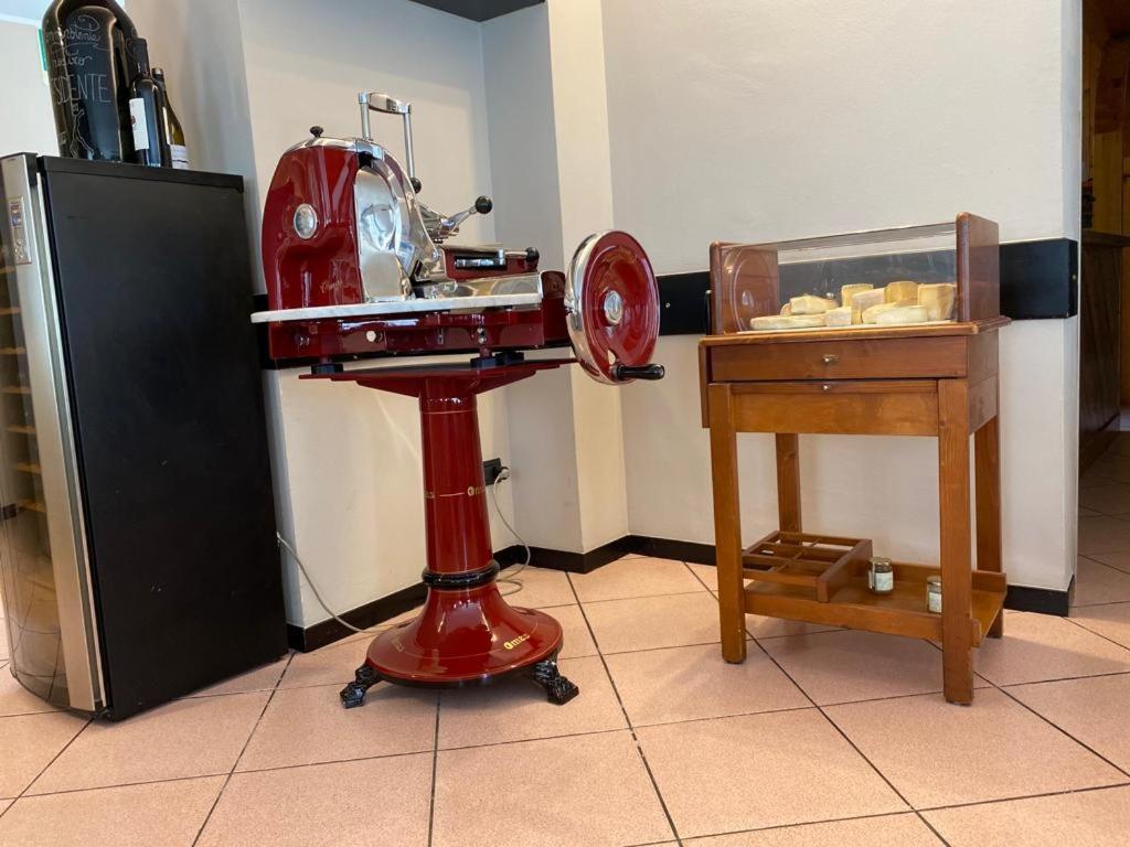 Albergo Del Mera-Ristorante Da Lui Sorico Exteriör bild